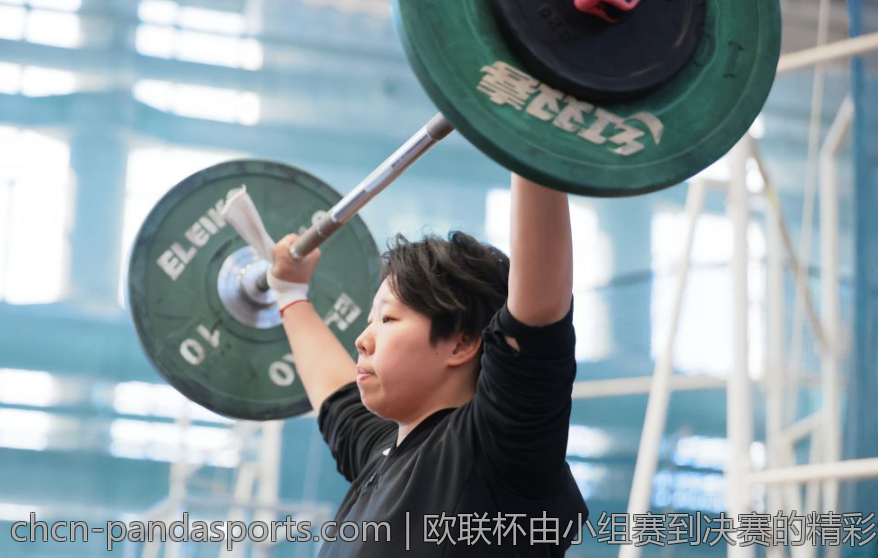 欧联杯由小组赛到决赛的精彩过程